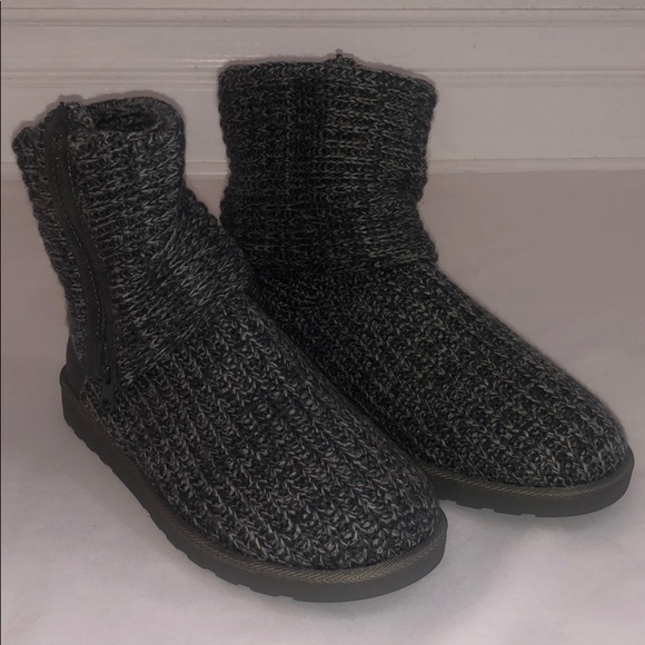 New Women's SO Gray Sweater Boots - Picture 6 of 14